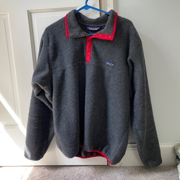 Patagonia Tops - Patagonia sweatshirt